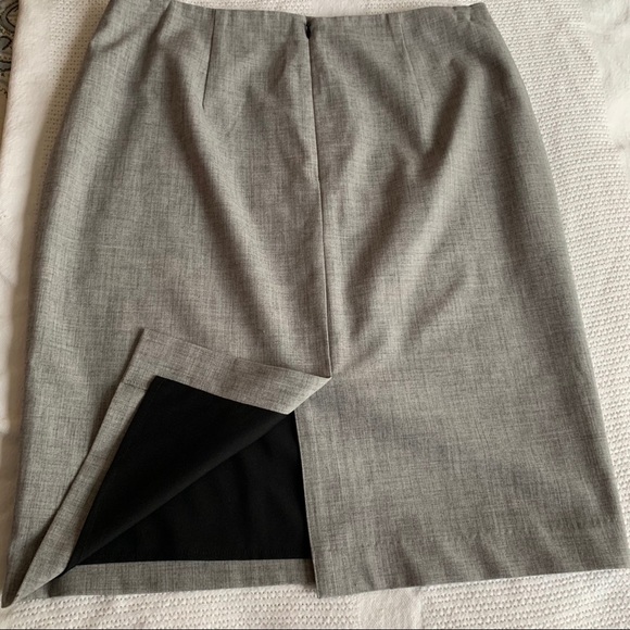 BANANA REPUBLIC Light Grey Pencil Skirt - Picture 2 of 3